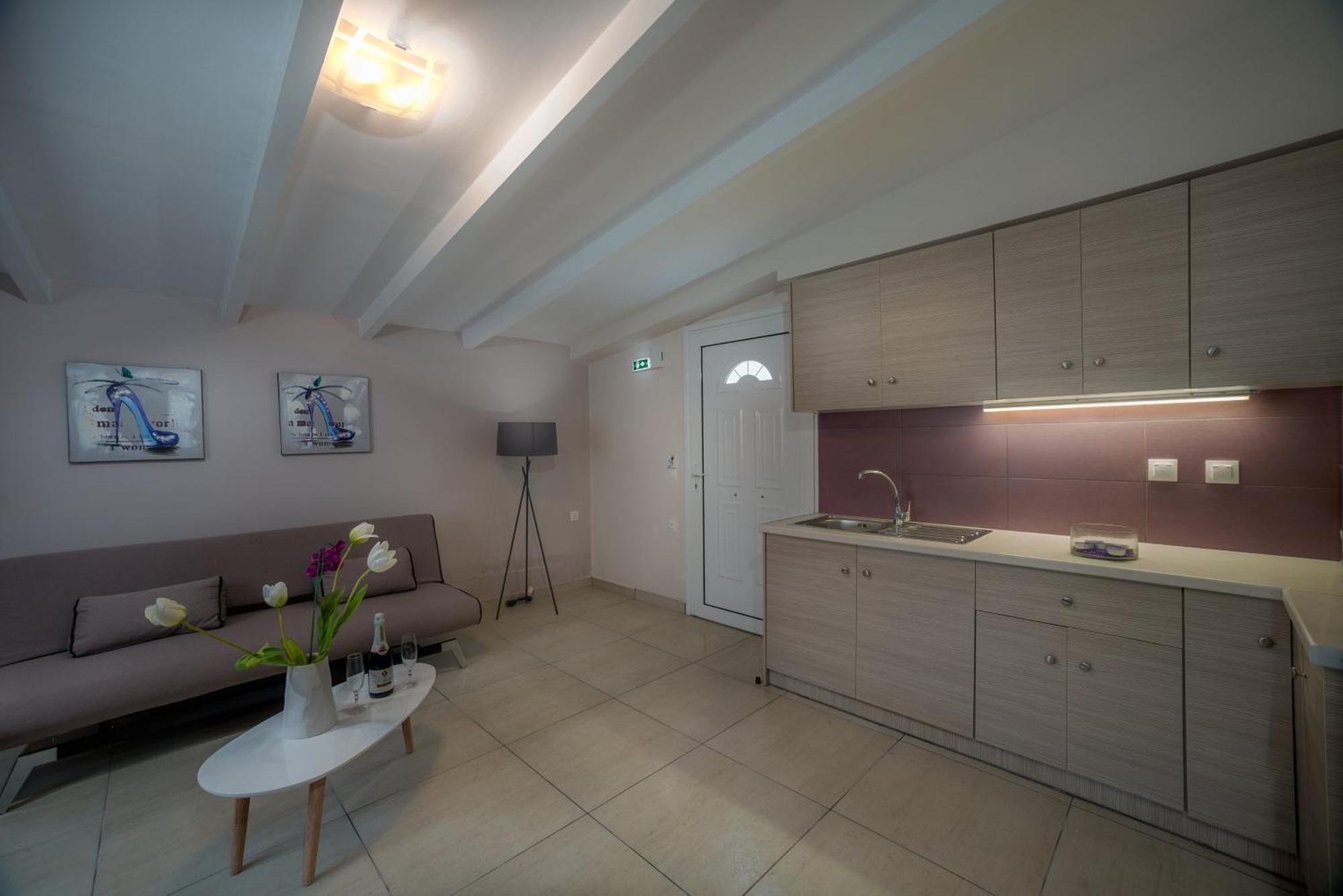 Tesys Studios And Apartments Laganas Exteriér fotografie